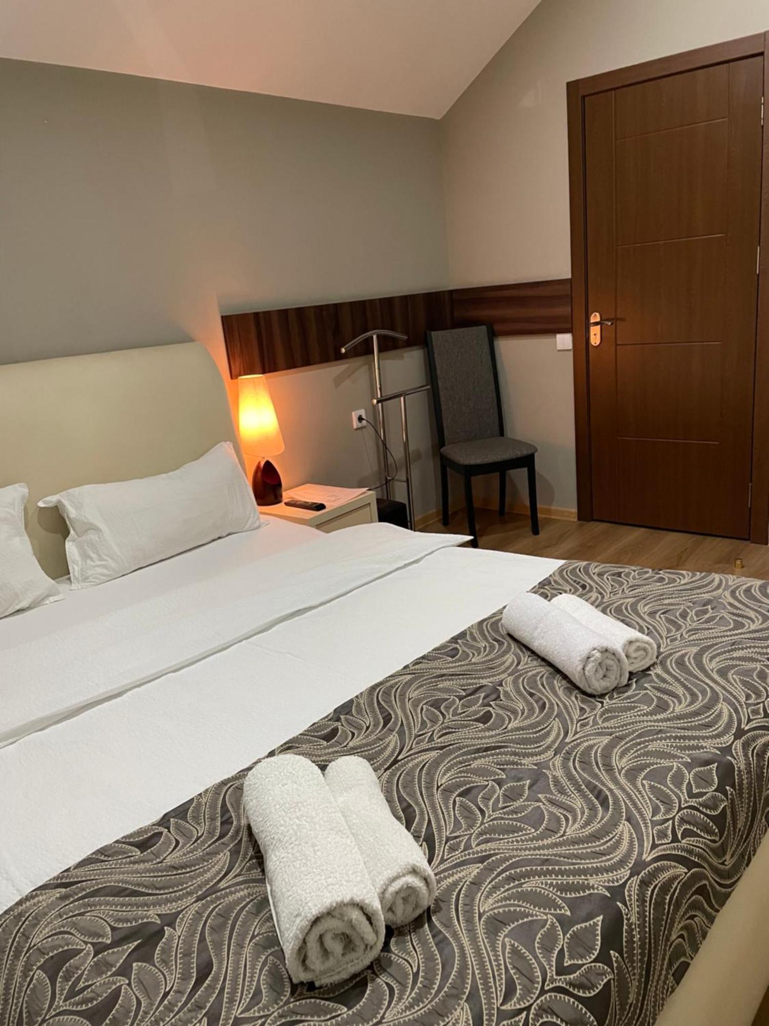 New Hotel Tbilisi Eksteriør bilde