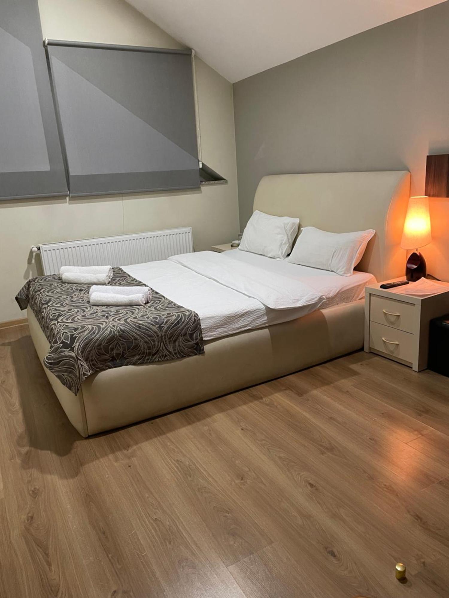 New Hotel Tbilisi Eksteriør bilde
